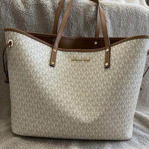 Michael Kors Tote